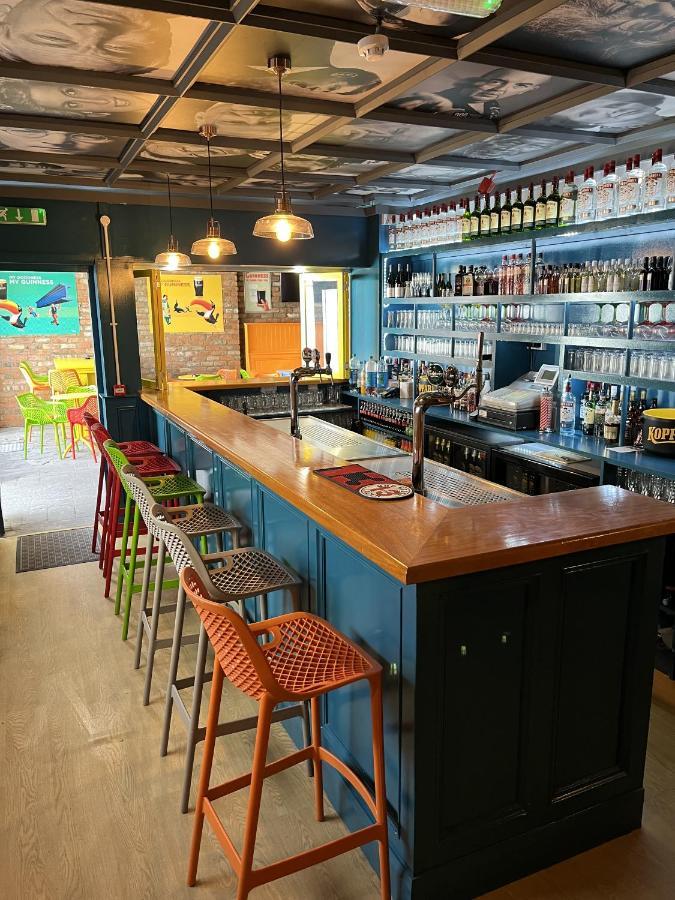Готель Bugler Doyles Bar & Townhouse Вексфорд Екстер'єр фото